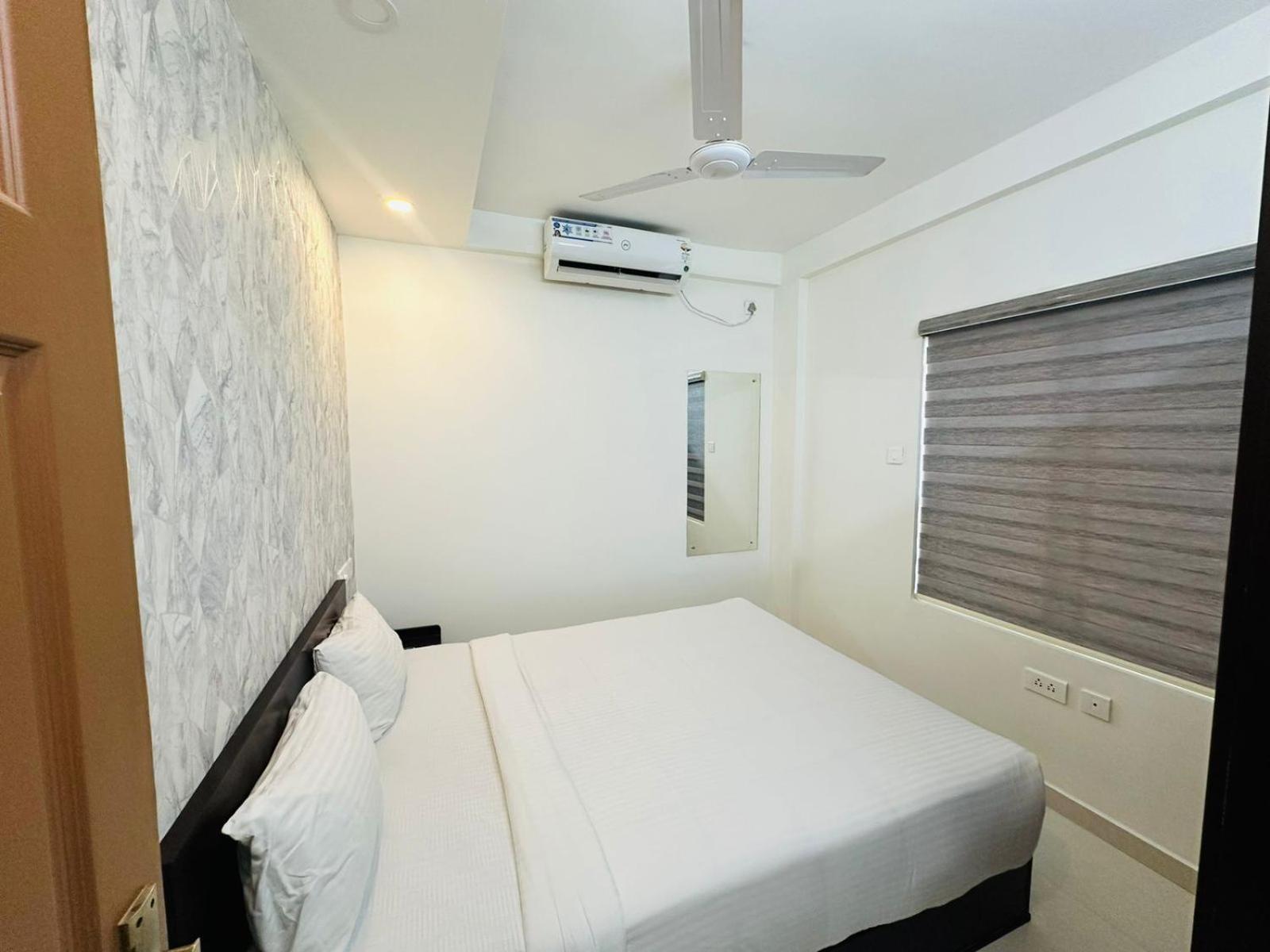 Hotel Nujoom Rooms & Apartments Kochi Buitenkant foto