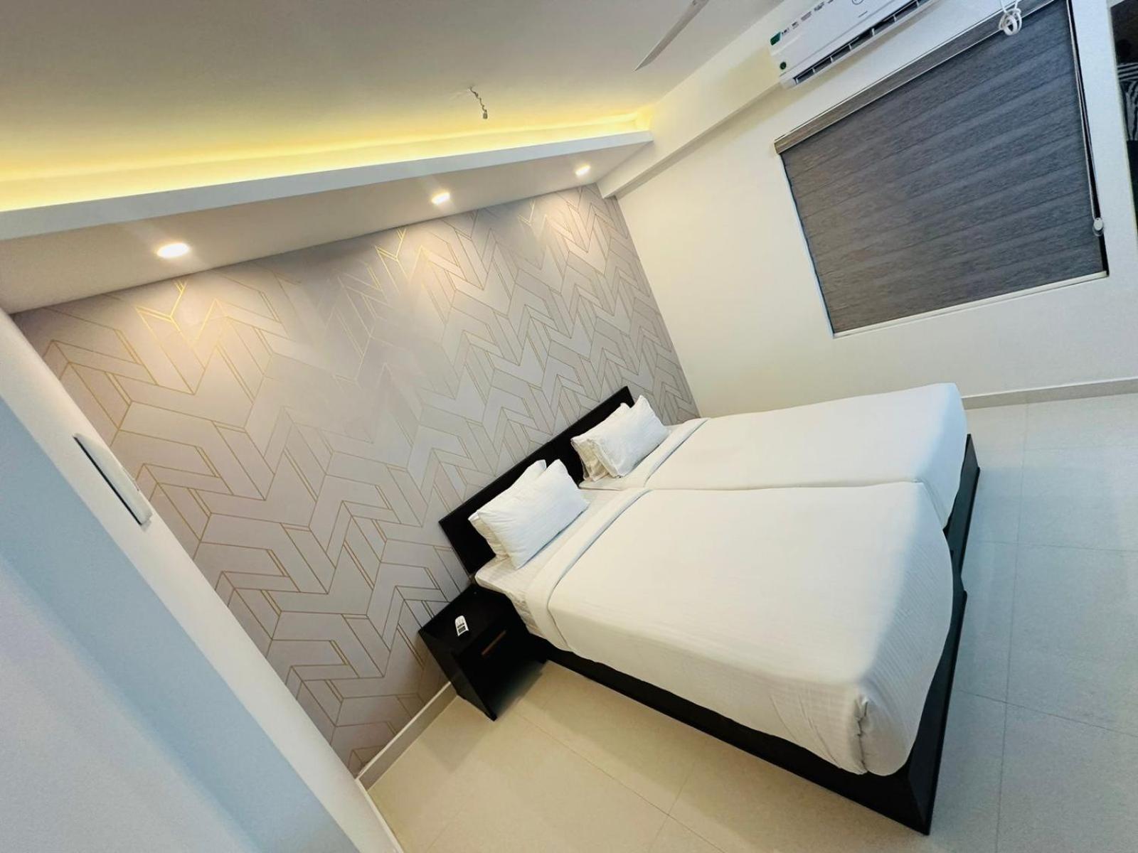 Hotel Nujoom Rooms & Apartments Kochi Buitenkant foto