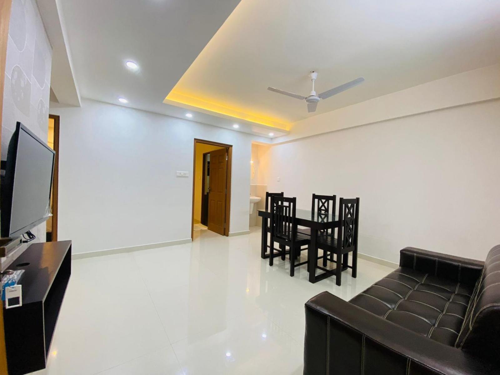 Hotel Nujoom Rooms & Apartments Kochi Buitenkant foto